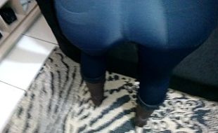 Casal amador faz sexo com a mulher tirando a roupa Casal amador faz sexo com a mulher tirando a roupa