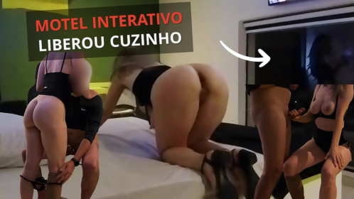Motel Interativo – Macho comeu e gozou no cuzinho da esposa. Corno ficou só olhando pelo vidro.