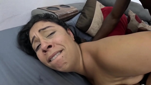 Fui contratado pra ser Personal e acabei comendo a buceta e o cuzinho da safada; o marido não sabe